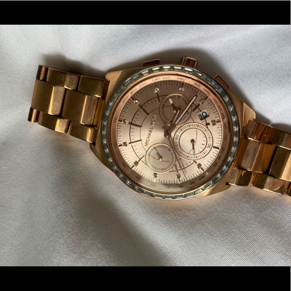 MICHAEL KORS Vail Rose Gold Dial Ladies Chronograph Watch - Picture 2 of 8